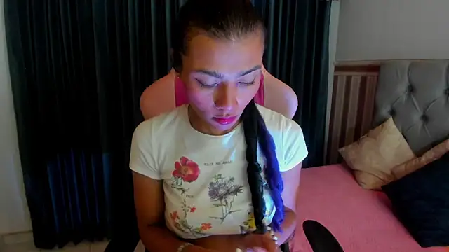 Lilithsabeth online show from December 7, 2024, 6:32 am