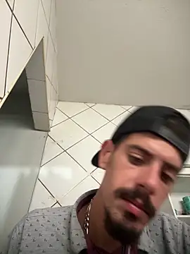 Snapshot of lukinha013 chatting on March 13, 2026, 3:40 pm lukinha013 online show from March 13, 2026, 3:40 pm