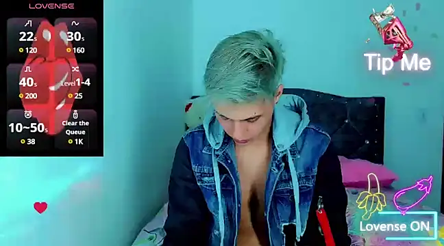 Liamscott  online show from January 25, 2025, 4:23 am