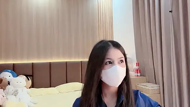 Jennie Spa online show from October 4, 2025, 3:43 pm