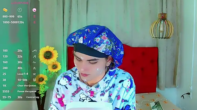 Jessica smith 1 online show from December 15, 2025, 11:25 am