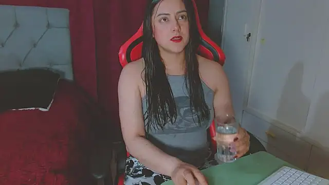 Noamartin  online show from September 22, 2025, 11:07 pm