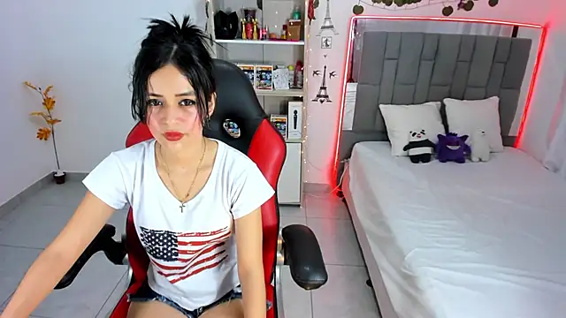 Snapshot of HannaSexyy chatting on October 29, 2025, 12:24 am HannaSexyy online show from October 29, 2025, 12:24 am