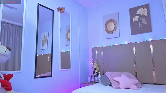 Snapshot of sarah_cruzz_ chatting on January 31, 2026, 11:03 pm sarah cruzz online show from January 31, 2026, 11:03 pm