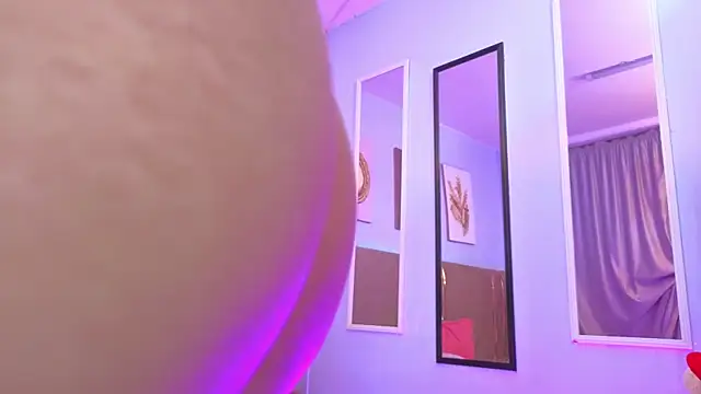 Snapshot of sarah_cruzz_ chatting on February 21, 2026, 12:22 am sarah cruzz online show from February 21, 2026, 12:22 am