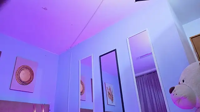 Snapshot of sarah_cruzz_ chatting on March 3, 2026, 12:39 am sarah cruzz online show from March 3, 2026, 12:39 am