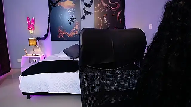 JasmineCampbell  online show from October 30, 2025, 9:15 pm