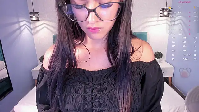 Snapshot of katherin_smith_ chatting on December 22, 2024, 11:00 am katherin smith  online show from December 22, 2024, 11:00 am