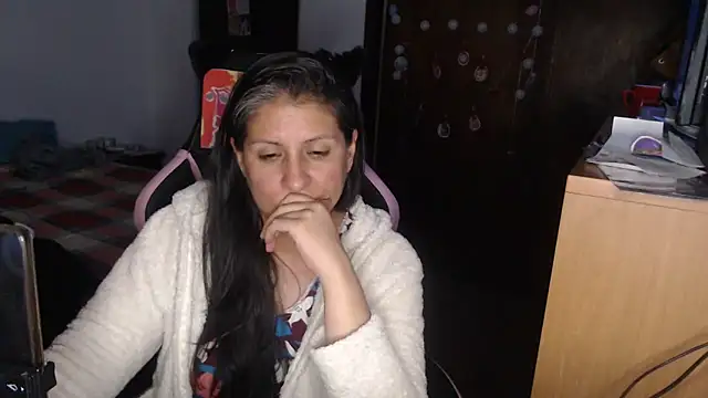 LucifernandaSw online show from April 14, 2026, 7:58 am