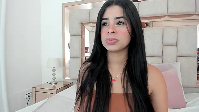 Snapshot of emma_castilloo chatting on December 29, 2024, 4:19 pm emma castilloo online show from December 29, 2024, 4:19 pm