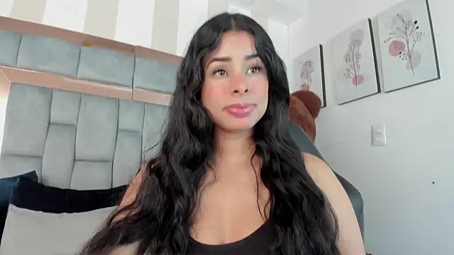 Snapshot of emma_castilloo chatting on January 31, 2026, 9:46 pm emma castilloo online show from January 31, 2026, 9:46 pm