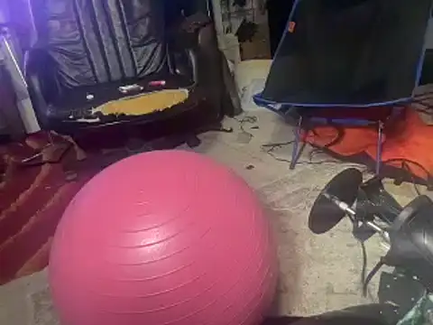 Snapshot of Blazedsurfer30 chatting on March 8, 2025, 5:07 am Blazedsurfer30 online show from March 8, 2025, 5:07 am