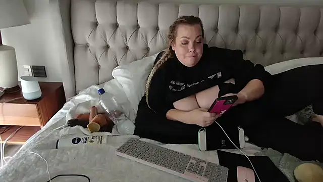 Beauty4AGent online show from December 6, 2024, 7:56 pm