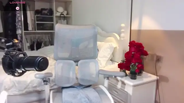 vyizh- online show from February 27, 2025, 8:17 am