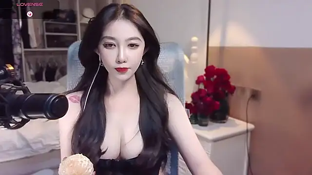 vyizh- online show from March 3, 2025, 1:53 pm