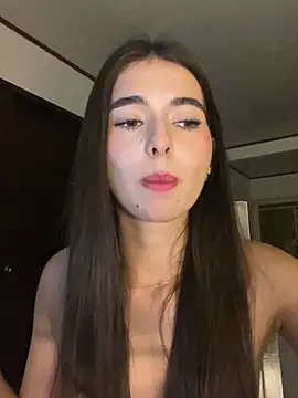Snapshot of Coralinee_01 chatting on May 27, 2026, 1:57 am Coralinee 01 online show from May 27, 2026, 1:57 am