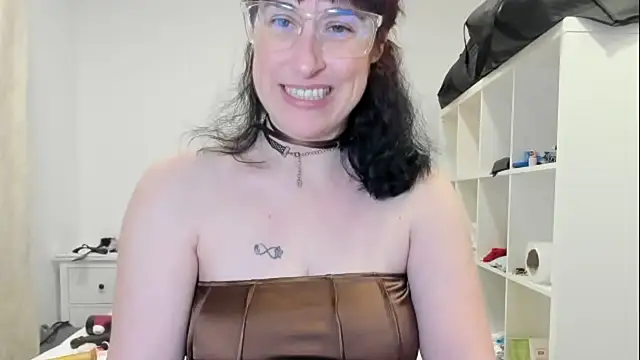 emmita69  online show from January 15, 2026, 5:12 am