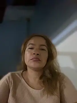 Snapshot of Jlo_69 chatting on September 22, 2025, 4:25 am Jlo 69 online show from September 22, 2025, 4:25 am