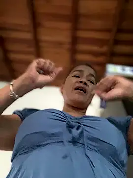 Snapshot of Jlo_69 chatting on October 1, 2025, 9:21 pm Jlo 69 online show from October 1, 2025, 9:21 pm