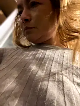 Snapshot of Jlo_69 chatting on November 13, 2025, 10:25 am Jlo 69 online show from November 13, 2025, 10:25 am