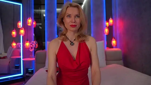 Snapshot of NovaMaria chatting on May 15, 2026, 5:03 am NovaMaria online show from May 15, 2026, 5:03 am