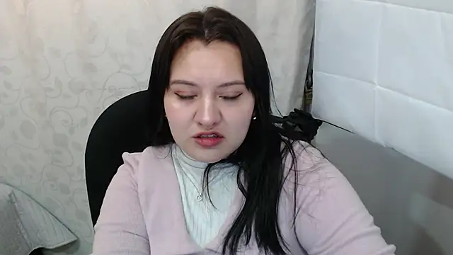 dannarossy  online show from December 14, 2024, 4:01 am