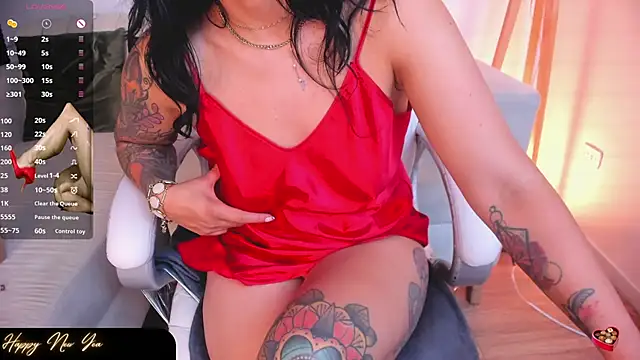 kira moon   online show from December 27, 2024, 11:21 pm