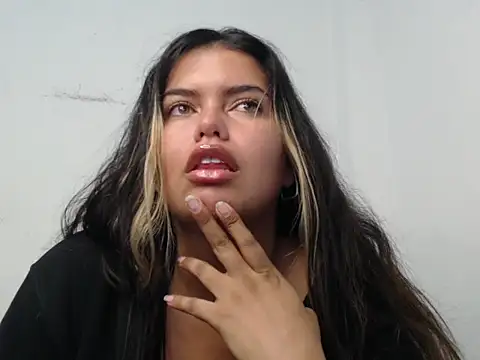 Snapshot of sweetkitty_16 chatting on June 2, 2026, 6:59 am sweetkitty 16 online show from June 2, 2026, 6:59 am