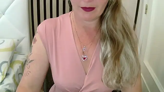 xxNoeliaxx online show from March 19, 2026, 8:51 am