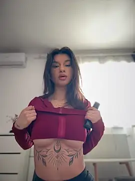 Snapshot of Simply_the_best chatting on February 1, 2026, 9:08 am Simply the best online show from February 1, 2026, 9:08 am