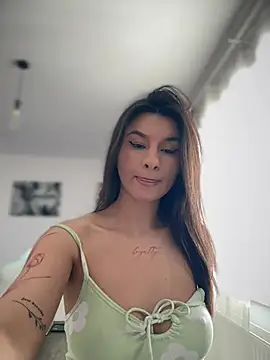 Snapshot of Simply_the_best chatting on February 26, 2026, 11:53 am Simply the best online show from February 26, 2026, 11:53 am