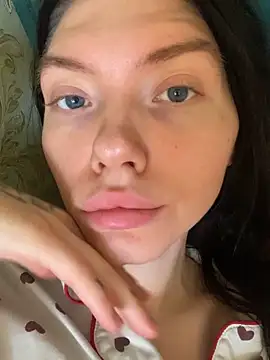 Snapshot of Lisaaa_Alisa chatting on October 29, 2025, 4:04 am Lisaaa Alisa online show from October 29, 2025, 4:04 am