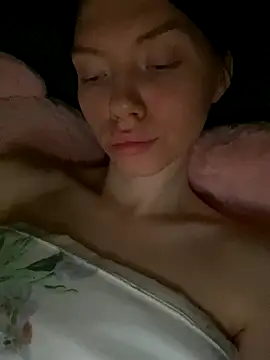 Snapshot of Lisaaa_Alisa chatting on November 21, 2025, 4:11 am Lisaaa Alisa online show from November 21, 2025, 4:11 am