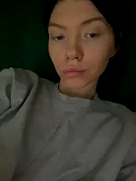 Snapshot of Lisaaa_Alisa chatting on November 23, 2025, 2:44 am Lisaaa Alisa online show from November 23, 2025, 2:44 am