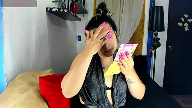 SARAMISHA online show from October 21, 2025, 11:49 pm