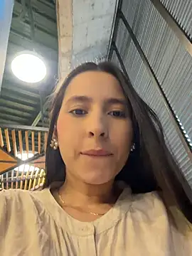 LittleDoll    online show from April 15, 2026, 1:07 pm