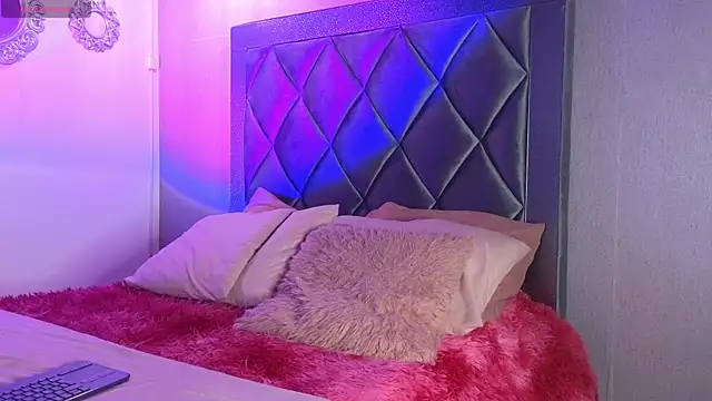 ashley brend online show from December 16, 2025, 10:15 pm