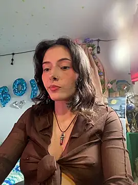 LiliJones  online show from May 17, 2026, 8:27 pm