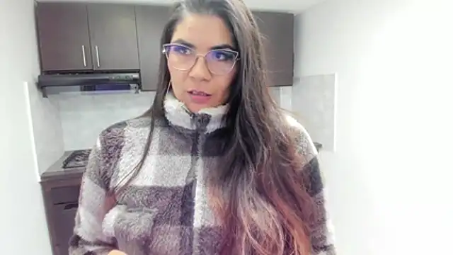 Luna Dumont online show from December 16, 2025, 11:15 am