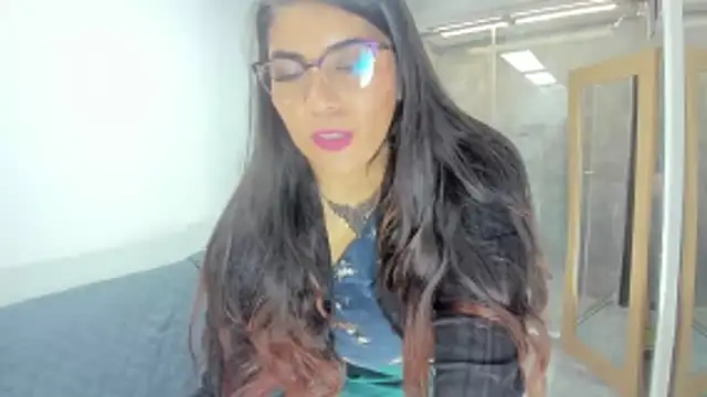 Snapshot of Luna_Dumont chatting on February 18, 2026, 11:06 am Luna Dumont online show from February 18, 2026, 11:06 am