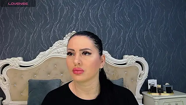 Snapshot of Lauren_Saint chatting on February 21, 2025, 7:56 am Lauren Saint online show from February 21, 2025, 7:56 am