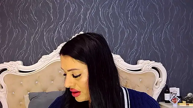 Lauren Saint online show from November 25, 2025, 3:23 pm