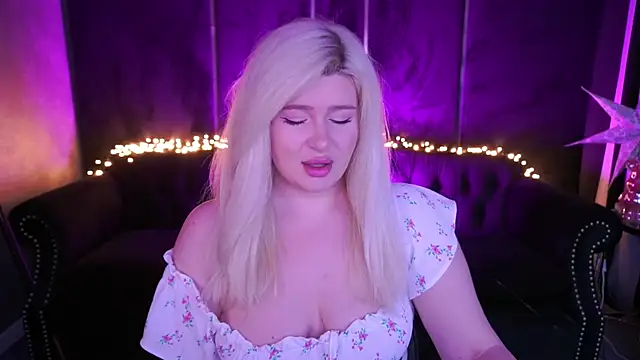 CocoSecretss online show from April 24, 2026, 7:00 am