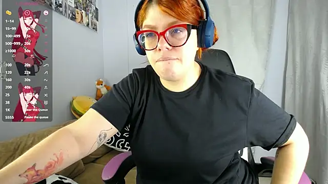 lucie nicolls online show from March 14, 2025, 6:50 pm