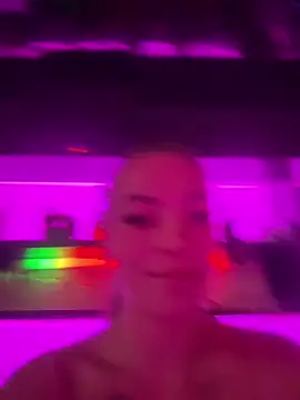 Snapshot of LizzyLush_ chatting on March 21, 2025, 12:07 am LizzyLush online show from March 21, 2025, 12:07 am