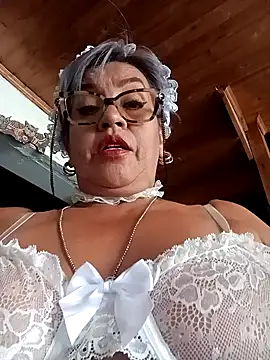 DirtyBIianca online show from February 2, 2026, 5:44 pm