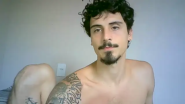 Snapshot of milkoffe chatting on December 4, 2024, 4:49 pm milkoffe online show from December 4, 2024, 4:49 pm