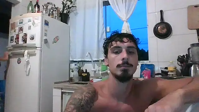 Snapshot of milkoffe chatting on February 12, 2025, 10:15 pm milkoffe online show from February 12, 2025, 10:15 pm