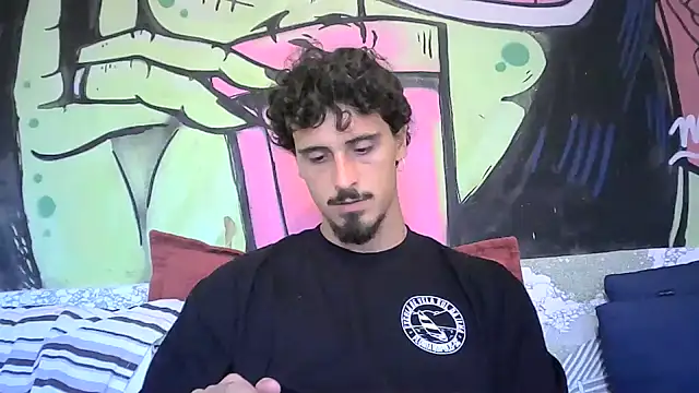 Snapshot of milkoffe chatting on March 13, 2025, 8:11 pm milkoffe online show from March 13, 2025, 8:11 pm