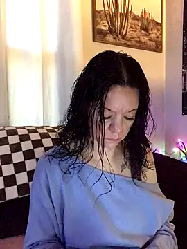 SidneyRaee online show from November 12, 2025, 5:13 pm